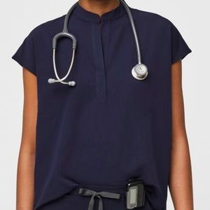 Figs Rafaela Oversized Scrub Top - Navy